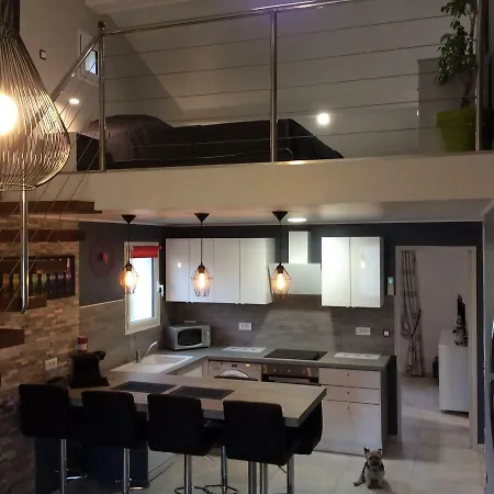 公寓 De Au 1er Etage 45m2 *