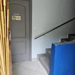 Apartment De Au 1er Etage 45m2 Antibes