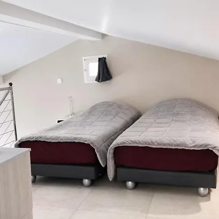De Au 1er étage 45m2 * Antibes