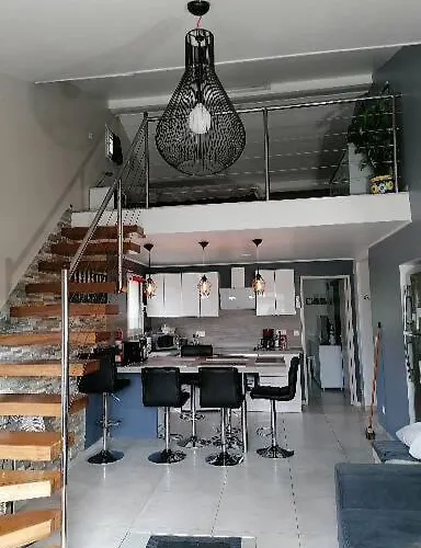 De Au 1er étage 45m2 Appartement Antibes